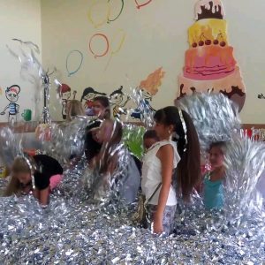 Бумажное шоу на праздник Одесса