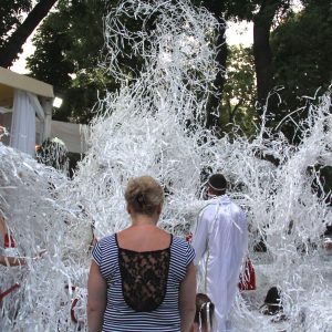 Бумажное шоу на праздник Одесса