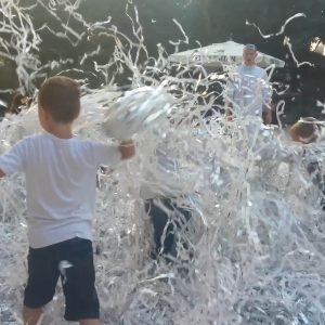 Бумажное шоу на праздник