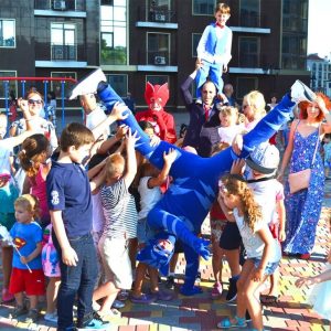 Герои в масках (Кэтбой и Алетт) аниматоры Одесса аркадия одесса PJ Masks