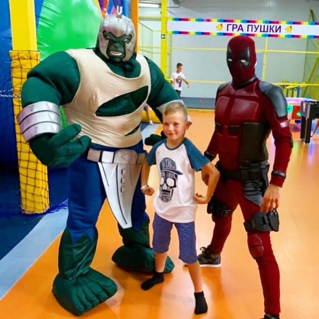 аниматор deadpool и халк в одессе