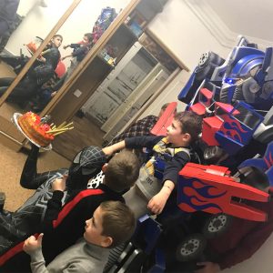 ШОу Роботов ШОу Трансформеров оптимус