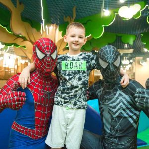 Аниматор Черный и красный человек паук Детский праздник человек паук одесса