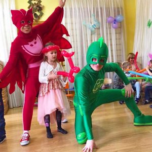 Герои в масках позируем Герои в масках мультик