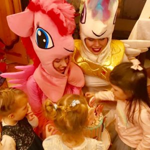 Это Весело литл пони