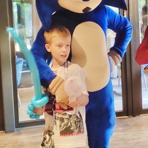 Соник, Аниматор в Одессе, ростовая кукла Заказать детский праздник с Соником Одесса