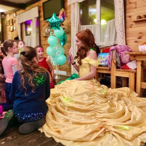 Принцесса Белль на детский день рождения в Одессе