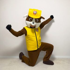 Аниматор Крепыш из Щенячьего патруля на детский праздник Аниматор Крепыш из Щенячьего патруля в ростовой кукле на детском празднике