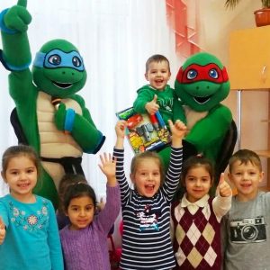 Аниматоры Черепашки-ниндзя Леонардо и Рафаэль на детском празднике в Одессе